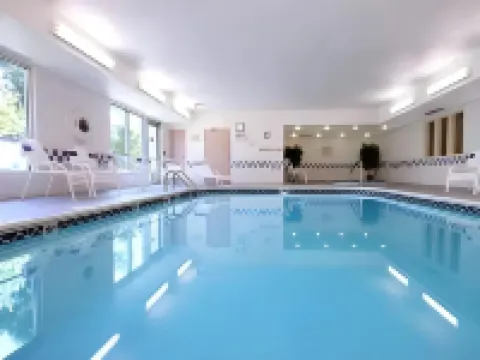 喬利埃特南萬豪萬楓飯店