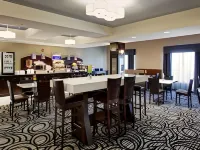 Holiday Inn Express & Suites NORTH FREMONT by IHG