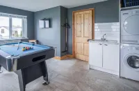 Hill House - 4 Bedroom Holiday Home - Llanrhidian - Mountain view