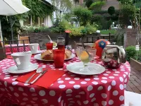Suivez le Lapin Blanc-BB Chambres d'Hôtes Hotels in Sailly-Flibeaucourt