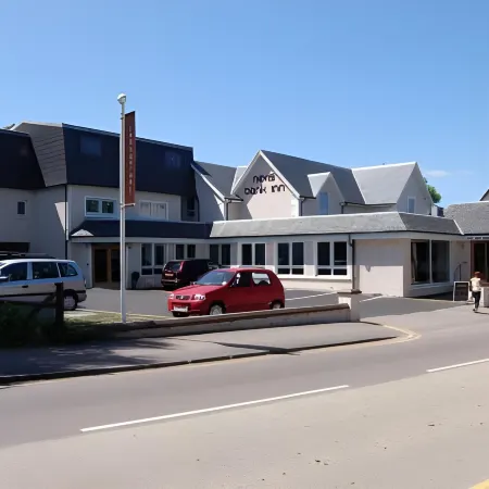 Nevis Bank Inn