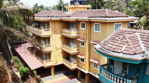 Four Seasons Guest House Hotels in Utorda