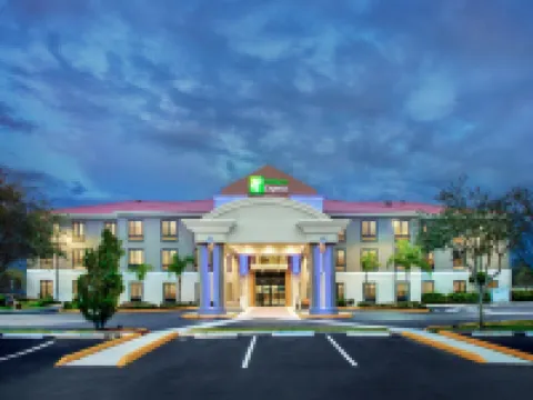 Holiday Inn Express & Suites SEBRING by IHG Hotels in Sebring