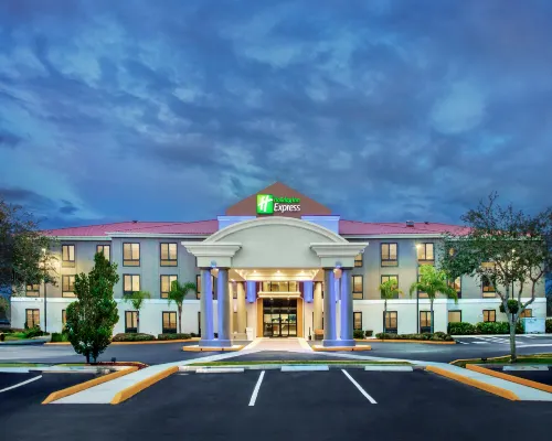 Holiday Inn Express & Suites SEBRING by IHG Hotels in Sebring