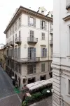 Palazzo Bellezia Luxury Suites Hotel dekat Parrocchia Tetti Neirotti