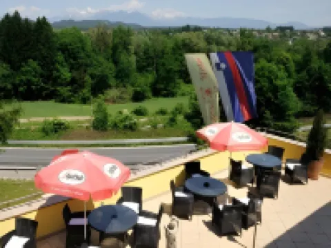 梅德諾酒店 Ljubljana - Sentvid酒店