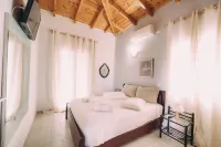 Elysium Countryside House Jacuzzi - Doune - Happy Rentals Hotels in Pyrgos