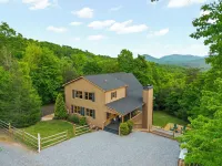 Peak of Perfection Hotels in Blue Ridge