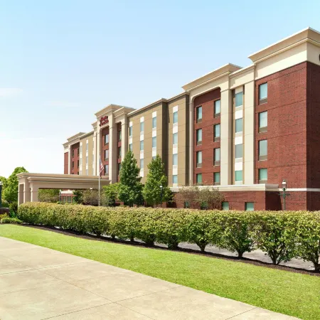 Hampton Inn & Suites Pittsburgh/Waterfront-West Homestead Отели рядом с достопримечательностью «Фрик-парк»