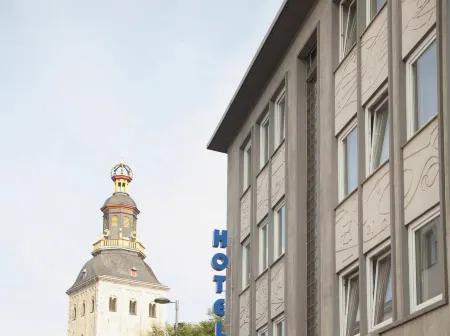 a&o Köln Hauptbahnhof Отели рядом с достопримечательностью «Dom Treasury»