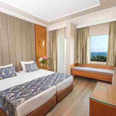 Royal Atlantis Beach Rooms