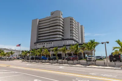 鑽石頭海灘度假村 Pink Shell Beach Resort & Marina附近的飯店