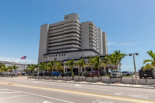 Diamond Head Beach Resort