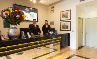 El Polo Apart Hotel & Suites