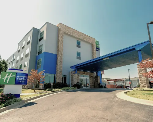 Holiday Inn Express & Suites TAHLEQUAH by IHG Hotels in Cherokee County