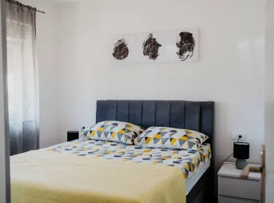 Modern Seget Vranjica Apartment with Terrace