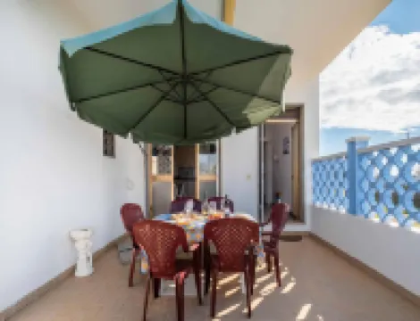 Villa Soleya with Climate and Parking in Torre Lapillo