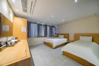 A-One Hotel