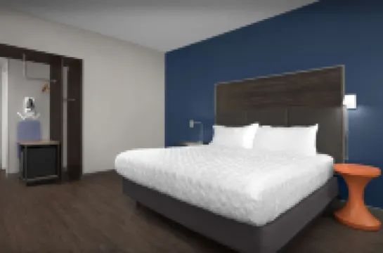 Tru by Hilton Jackson