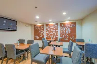 TownePlace Suites Cleveland Streetsboro - breakfast