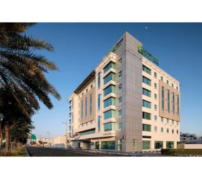 Holiday Inn Express Dubai, Jumeirah Hotels in Al Mina