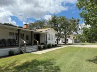 Charming 3/2 Farmhouse Near Fixer Upper and Gathering Oaks Hotels near Lake Shore Baptist Church