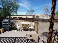 Historic Downtown Adobe Apartment near everything you want