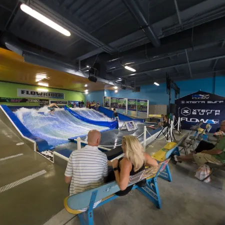 30% OFF, Ski Dream Sleeps 14 in Comfort! 2 Dedicated HotTubs,BBQ,5 Min to Dwntwn