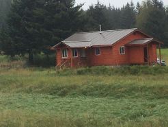 SALMON RIVERBEND LODGE FISHERMEN CABIN WTH RIVER ACCESS FISH RIGHT OUT YOUR DOOR