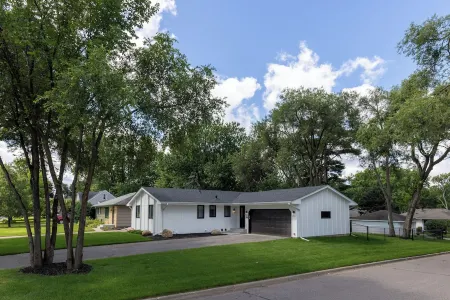 Renovated 5-bedroom house in Minneapolis, Richfield.