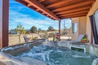 Great Views Hot Tub Firepit