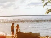 Secluded lakefront family retreat for a relaxing getaway in the north woods イタスカのホテル