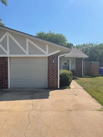 A game day getaway, 1.5 miles to Campus & NCED Conference Center!