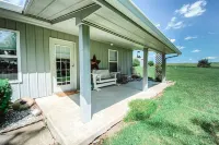 Holder House at Beautiful Mark Twain Lake. Hotels in Monroe County