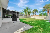 Jamaican Relaxation 3 bedrooms heated pool and unique game room Publix Super Market at Paradise Shoppes of Apollo Beach附近的飯店