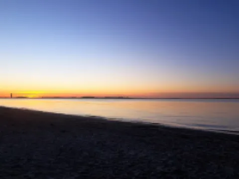 Modern, spacious vacation home - natural beach, space & tranquillity, fireplace