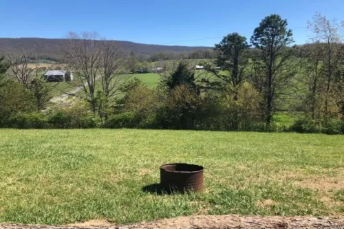 Way Up Acres and Lodging Hotels in Monroe County