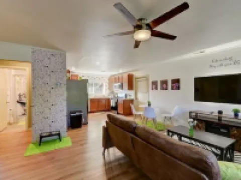 Dunes Homestead - Near Dunes + Lake + Dog Friendly Hotels in Porter