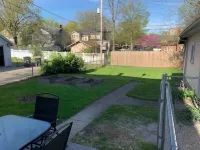 Cozy Craftsman ‘05 near downtown | Pet Friendly! 루디실 쇼핑센터 주변 호텔
