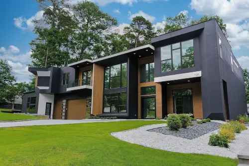 LUXE Living/10,000+sqft/Mins to DT Atlanta!