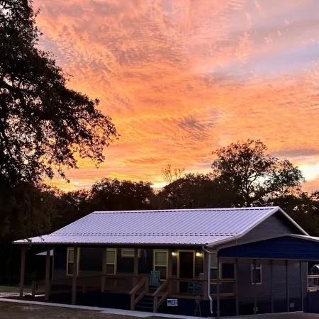 2 bed, 2 bath cabin located in the country just west of College Station.