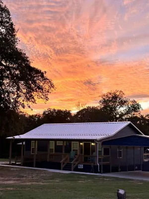 2 bed, 2 bath cabin located in the country just west of College Station.