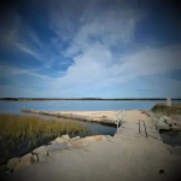 Elegant bay view stay.