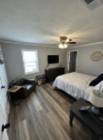 Beautiful Lake Getaway