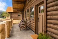 Beautiful Log Cabin Near Yellowstone Park