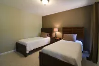 Birdie House located off Pinehurst #6.  Whole house near 39 golf courses.