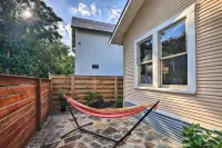 LOCATION!!Walk to Convention Center,Riverwalk,&Alamodome,Sleeps 4 Hotels in Southtown