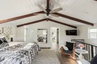 Uber to Wineries/Weddings+ PUPS! +mountain escape Hotels in Rainbow