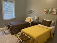 Intracoastal Waterfront with pool + dock. 10 minutes to downtown St. Augustine.