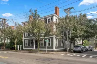 NEW 1803 Historic Apartment in Heart of Salem•Steps to Haunted Happenings!